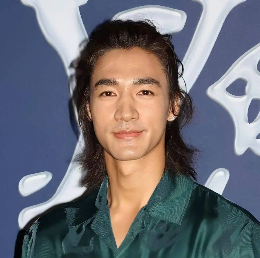 香港时尚大秀男明星生图:古天乐脸僵,宋仲基脸肿,很多造型一言难尽