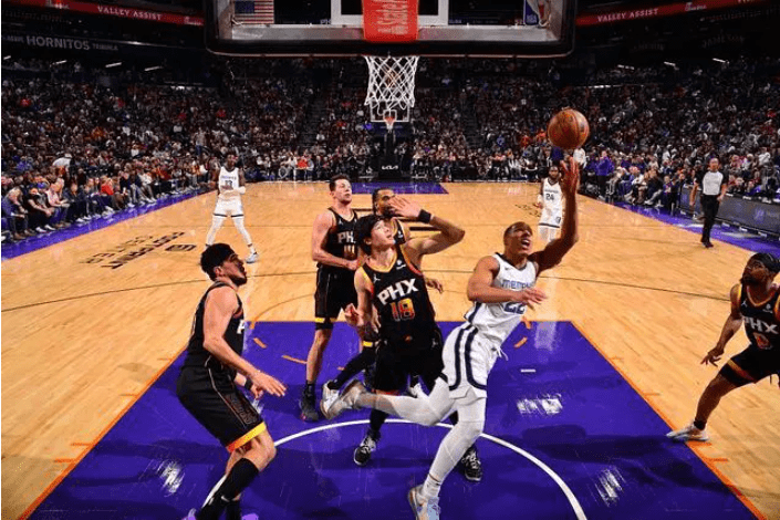 布克杜兰特狂轰61 12 12,拒绝14分大逆转_比赛_灰熊队_胜利