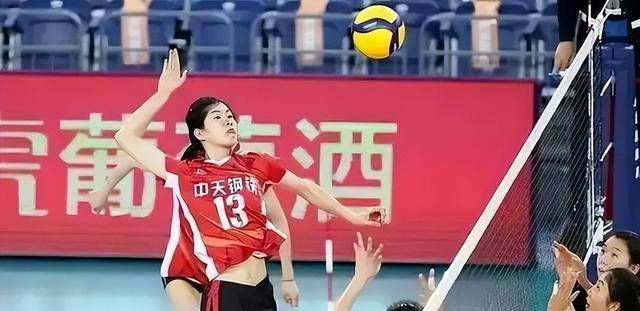 江蘇女排變陣戰勝廣東,孫燕頂替刁琳宇,吳夢潔周頁彤發威_江蘇隊_比賽