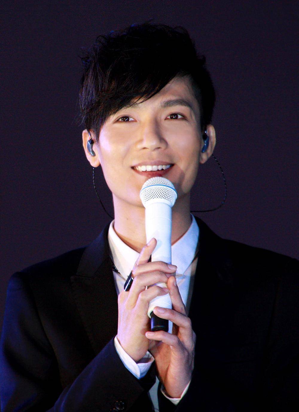 0713陈楚生崭露锋芒!春晚经典旋律激荡,他在这综艺节目中走红_音乐_舞