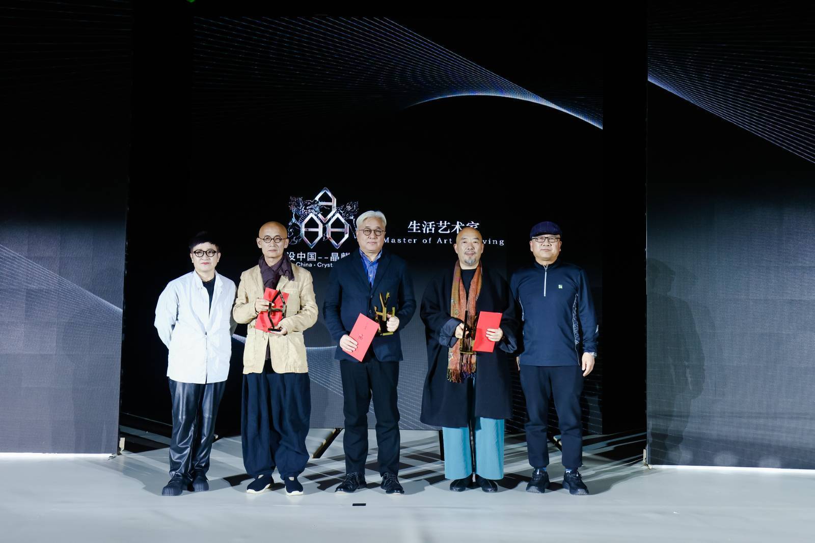 当代艺术家 刘小东先生清华大学建筑学院副教授,建筑评论家 周榕