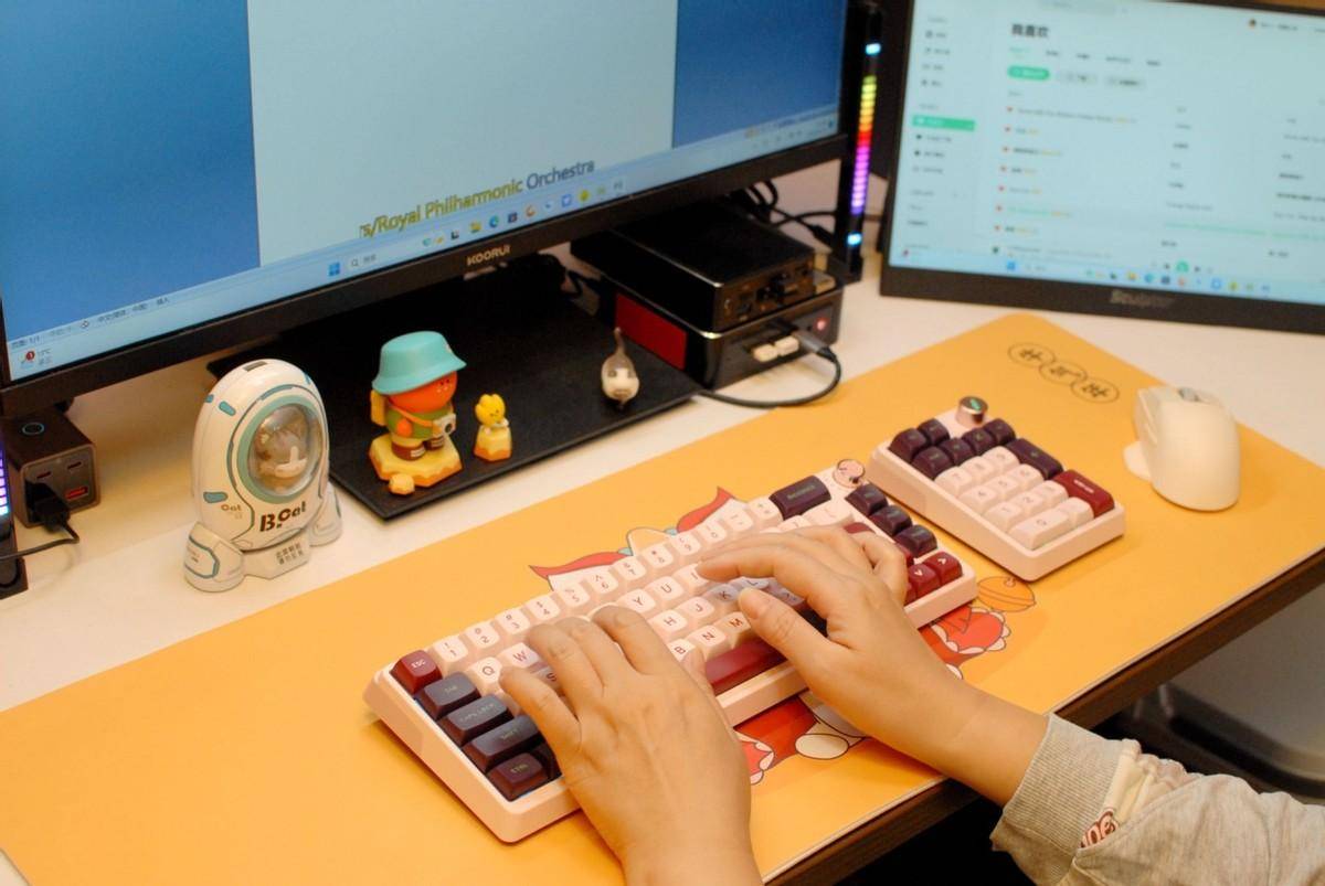 珂芝K68 Pro+K20:二次元潮玩配色,兼具个性与多种玩法的机械键盘