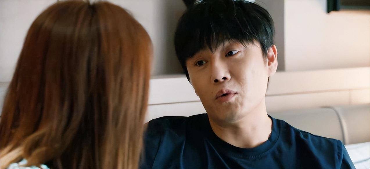 这部剧里的故事线分明,是一部很温馨的现实的剧情,围绕"学区房","二胎