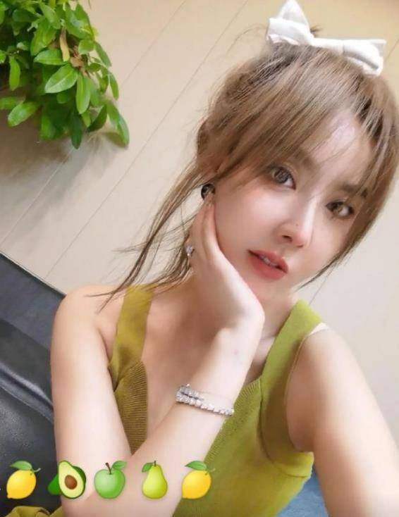 杨鸣妻子发文暗示出轨,疑似小三怀孕逼宫,她的身份被彻底扒出_唐佳良