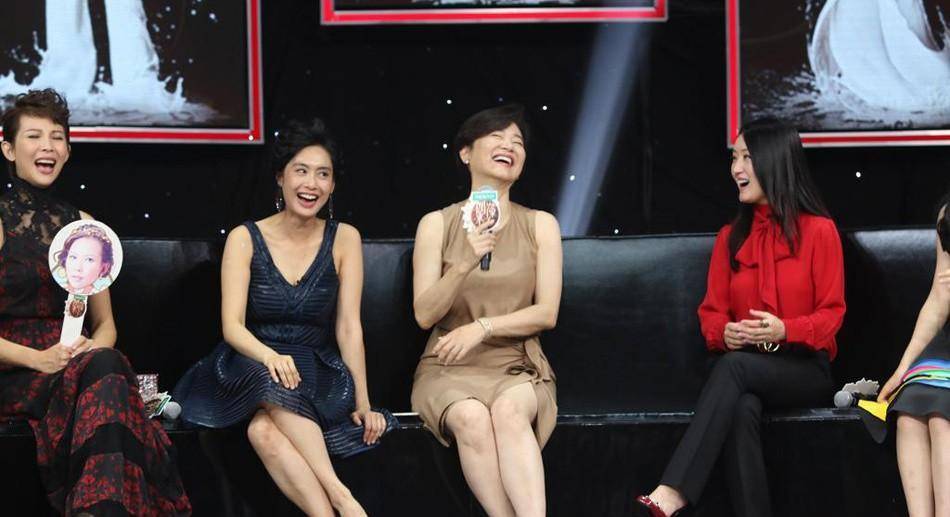 少年杨钰莹和朱茵依然是众人关注的焦