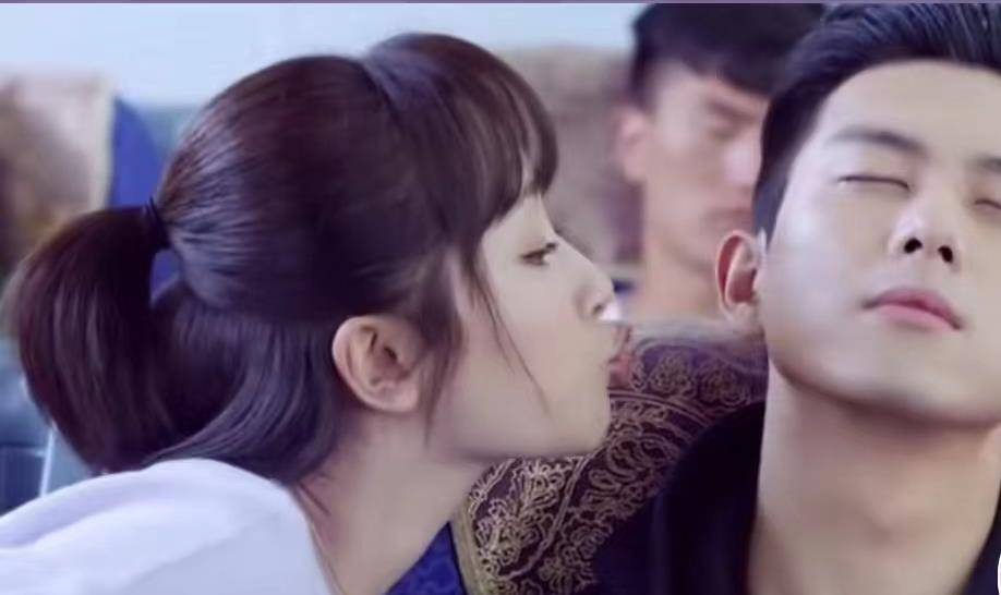 杨紫偷亲李现那场戏,竟是李现特意安排的!