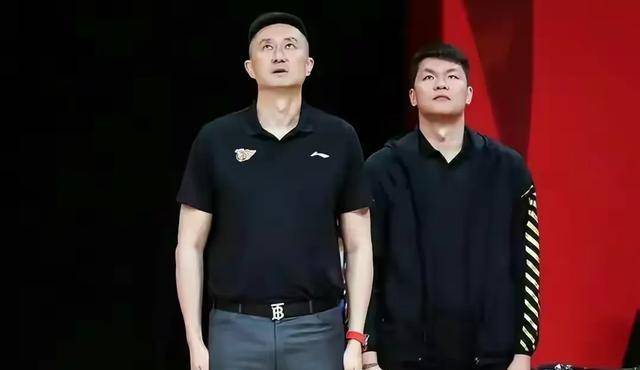 广东队消息:杜锋透露重要信号,两名旧将或回归,球霸官宣领证_周琦