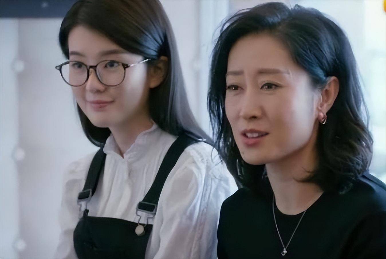 逃离"丧偶式"婚姻后,47岁的刘敏涛,终于活成了自己的靠山_女儿_什么