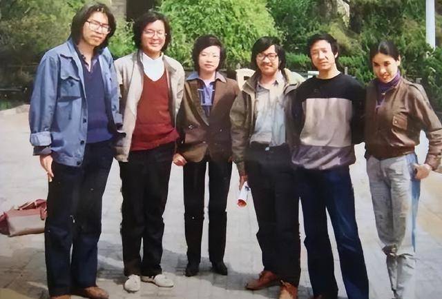 天才诗人海子卧轨自尽前留下5封遗书:我被人折磨致死请为我报仇_诗歌