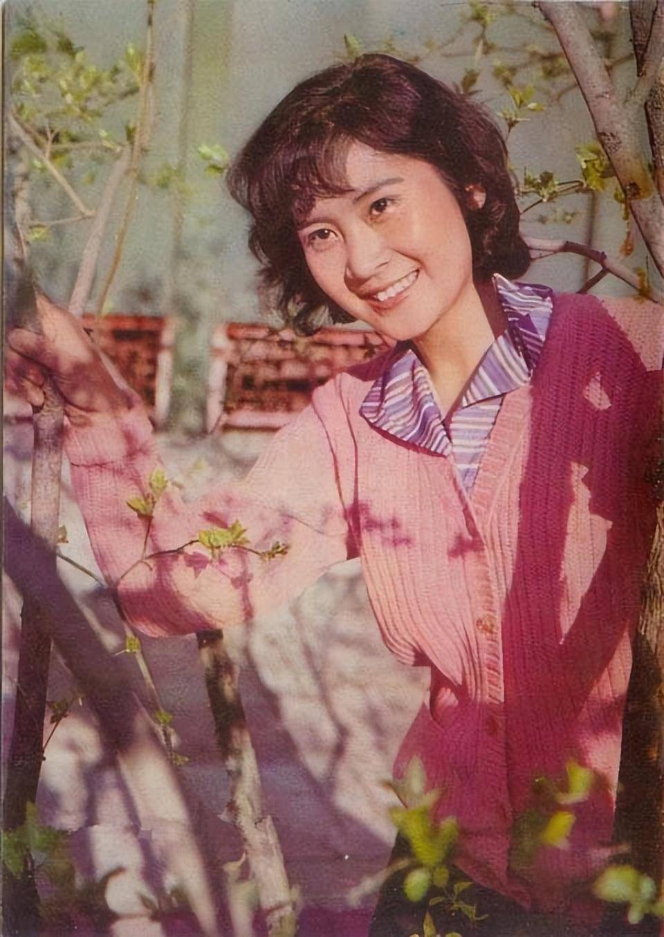 肖雄:25岁结婚,为事业结束八年婚姻,如今64岁无子女也活得精彩_角色