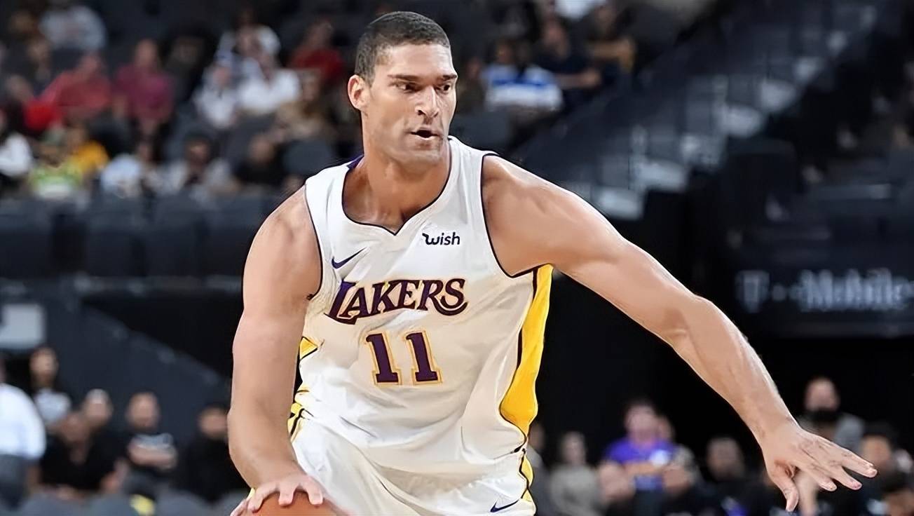 洛佩兹的封盖能力不仅让他成为了队伍防守的堡垒,也能有效地打乱对手