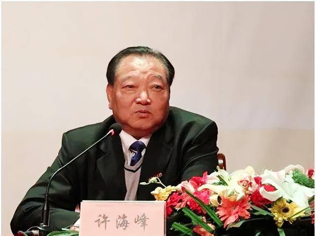 奥运射击冠军许海峰:亏欠妻儿一生,65岁仍住单位房_中国_弹弓_训练