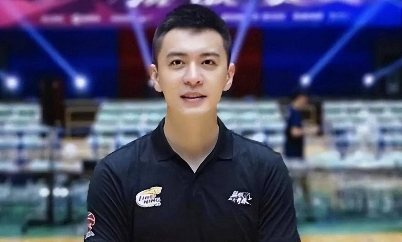 杨鸣不忠时间线被扒,女子疑有喜成功上位,自曝猛料评论区沦陷_唐佳良