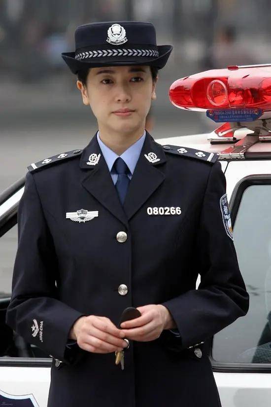 中国演过警察的女演员图片