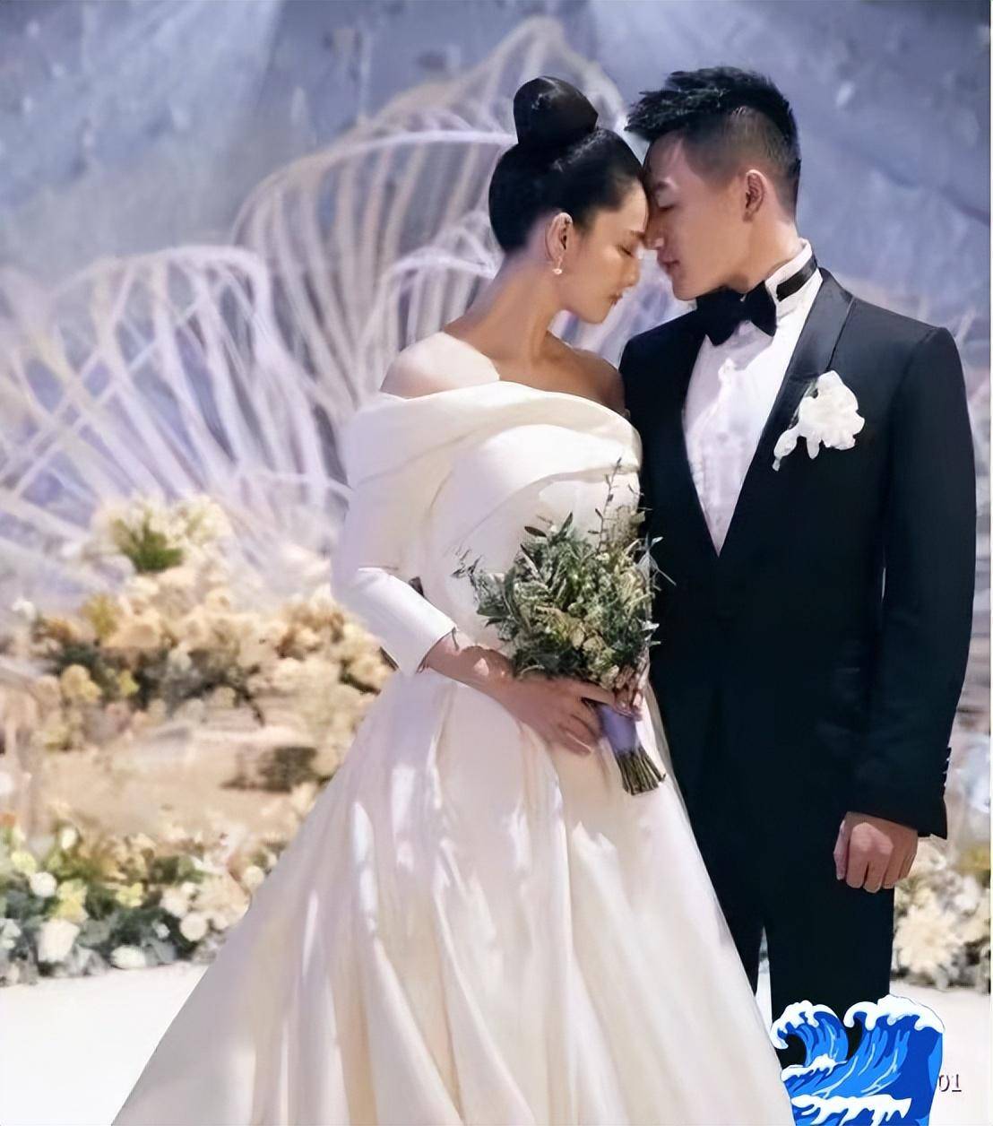 有一种"差距"叫何捷与张馨予,结婚5年,两人颜值变化天壤之别_状态