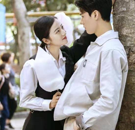 周雨彤哭戏圈粉,我在他乡挺好的实力演绎北漂姑娘_生活_好友_姐姐