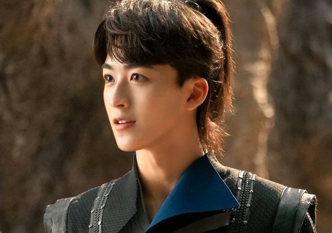 原创何洛洛,丁笑滢,卢昱晓《斗破苍穹之少年归来》定档,你们期待吗