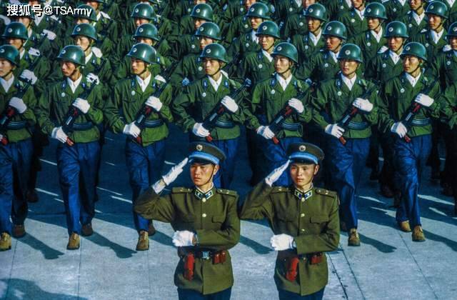 從49式到21式,中國空軍74年的軍服變遷史_褲子_藍色_系列