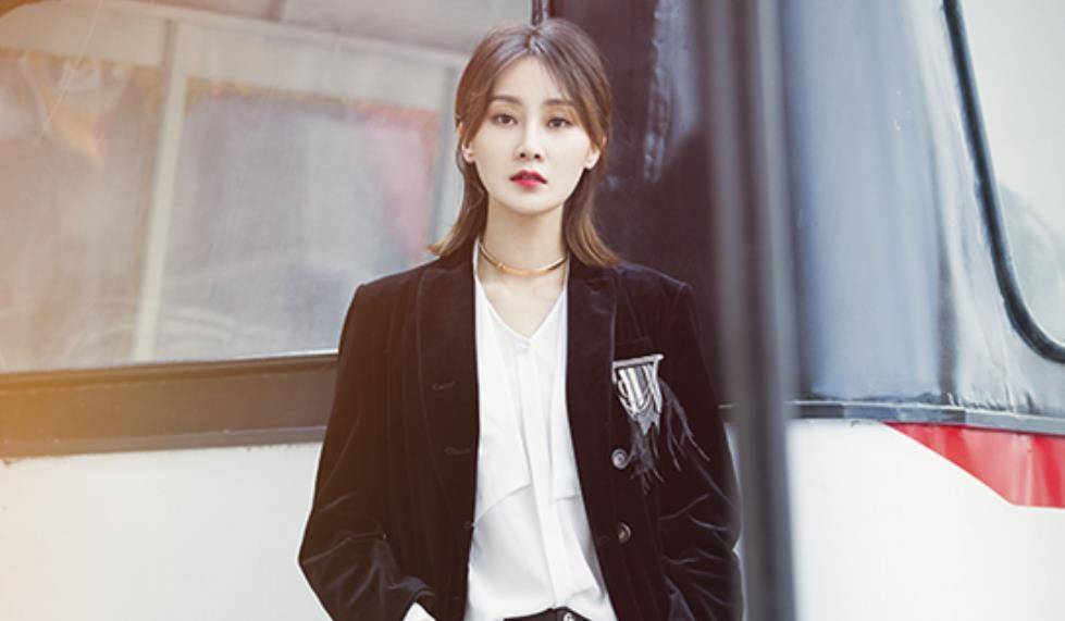 成龙的"御用女主"林鹏,新剧演绎缉毒警察,卧底生活惊心动魄_东北_奥运