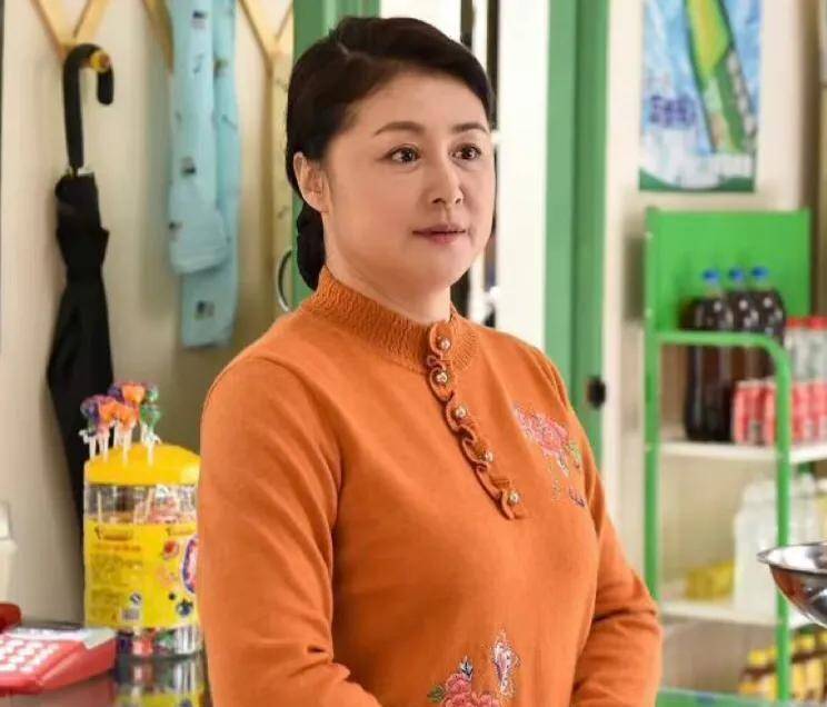 娱乐圈7位"苦命人":有人家破人亡,有人妻离子散_洛桑_潘粤明_董洁跟