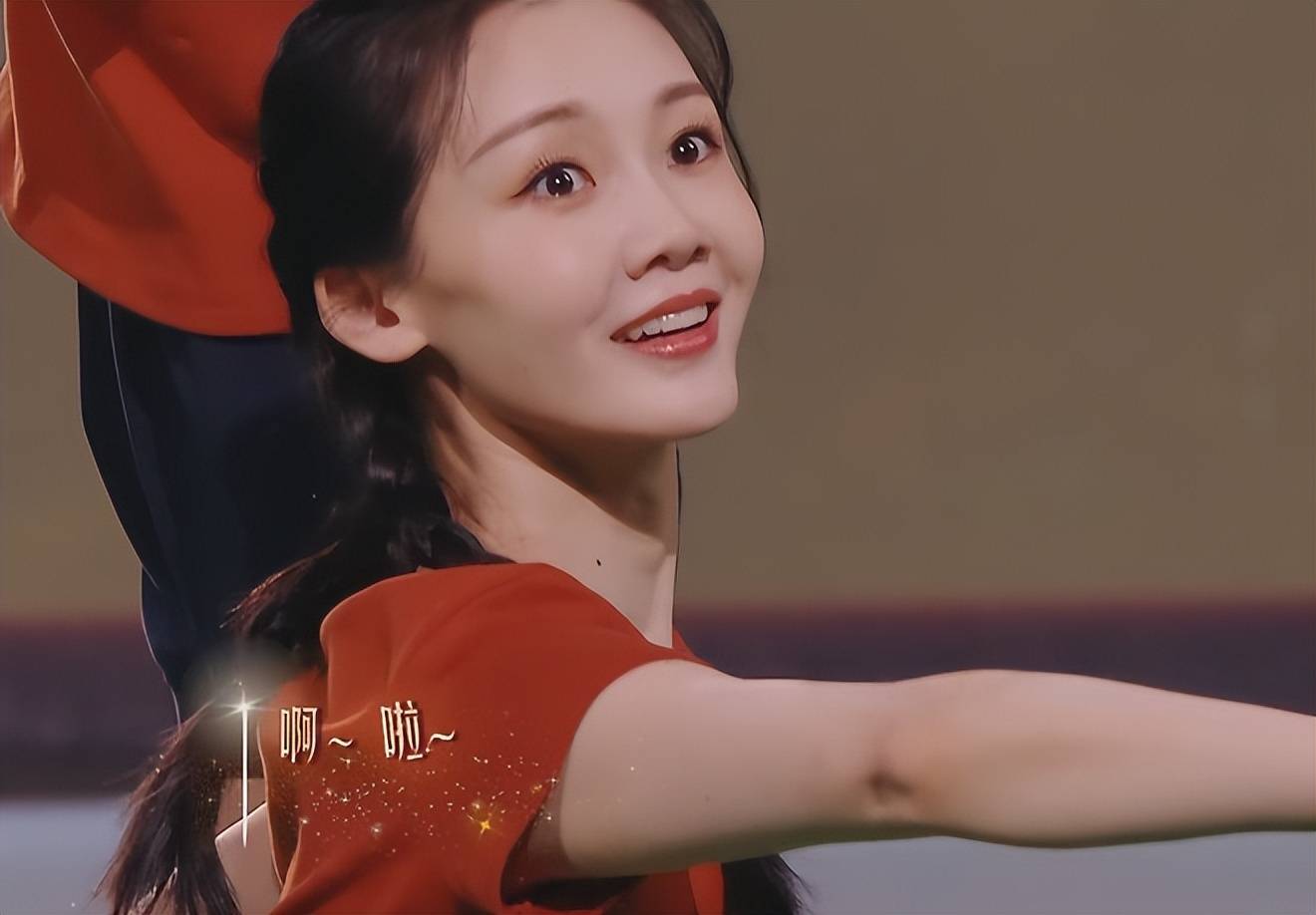 当30岁钟楚曦和35岁苗苗同框,我才知道骨相美和皮相美的区别_观众