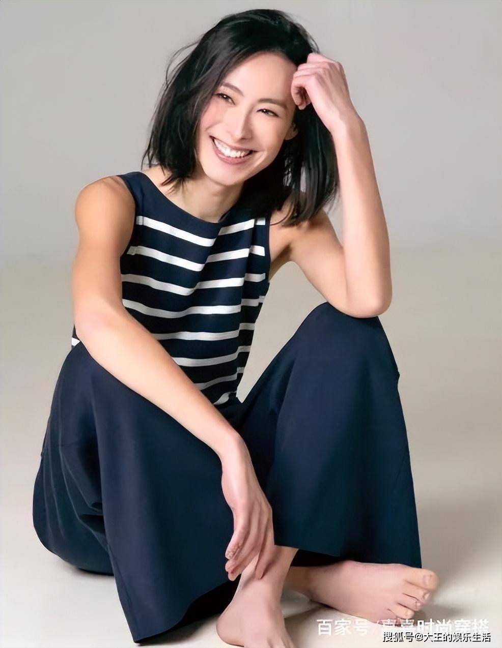 梁洛施_母亲_李泽楷