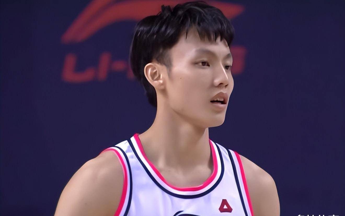 徐杰最新伤情出炉,周琦腰伤复发,杜锋发言有格局_比赛_胡明轩_内线