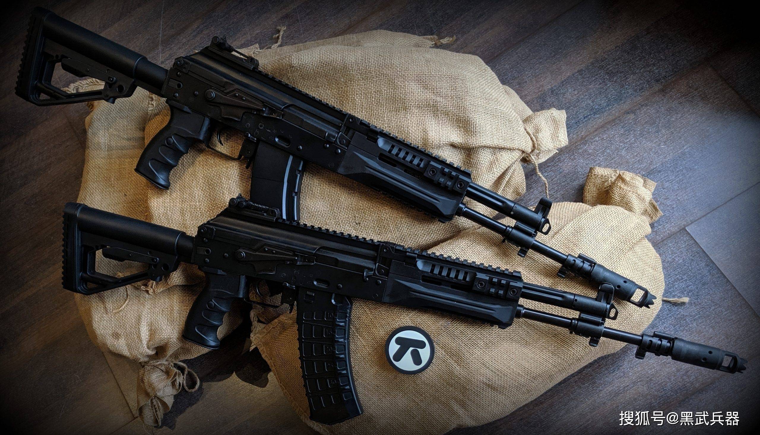 AK-107突击步枪图片