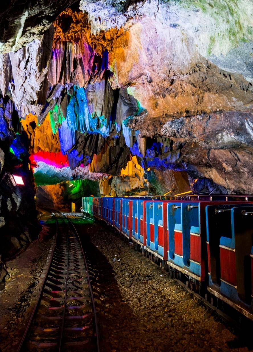 隐水洞地质公园深入隐水洞地质公园,瑰奇的喀斯特景观是不为人知的