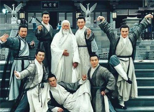 你把他七个徒弟的名字连起来读,便会知晓_郭襄_弟子_武当山