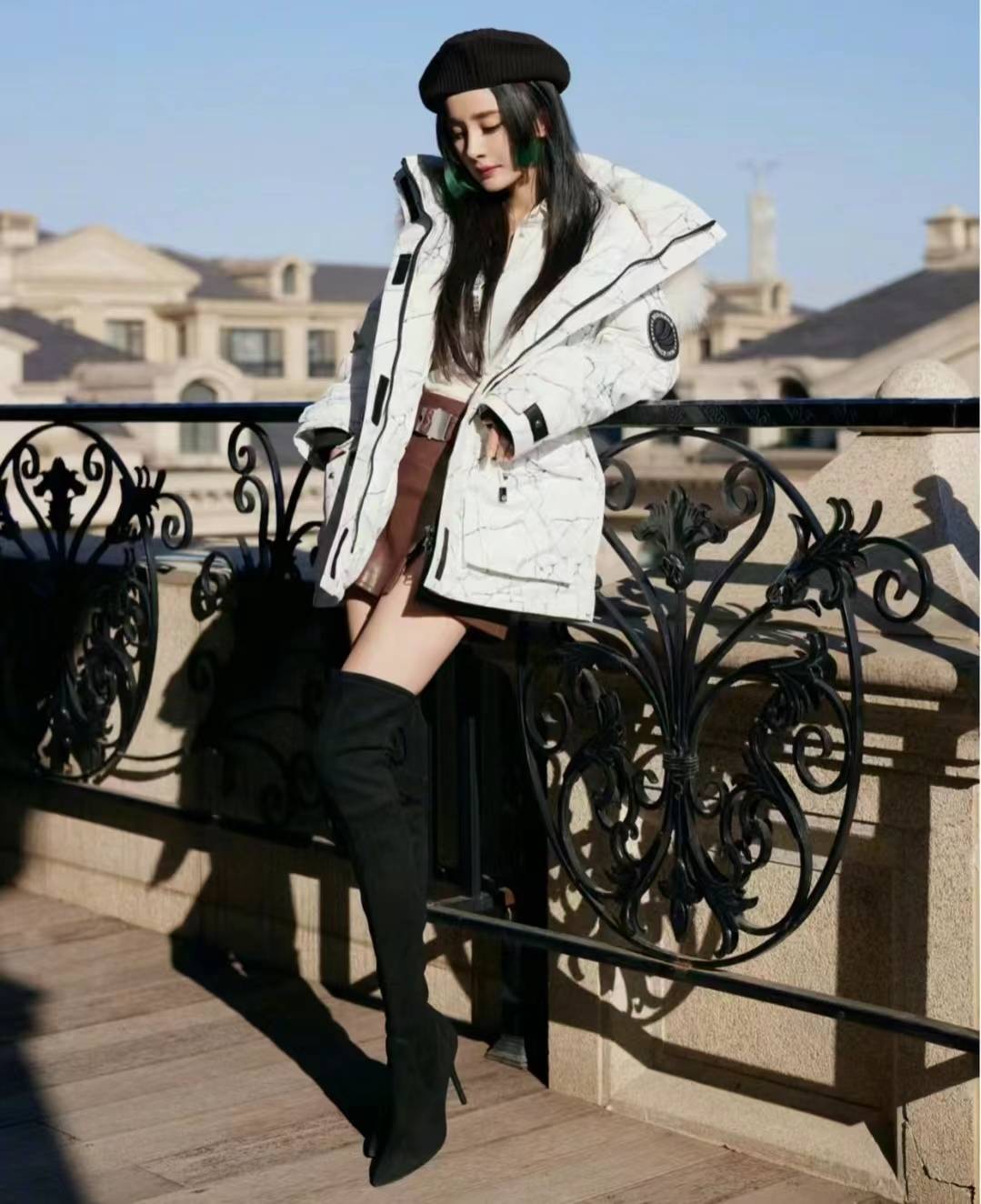 杨幂带火了一款长靴,叫"瘦腿靴",时髦又显腿细,谁穿谁好看_穿着_时尚