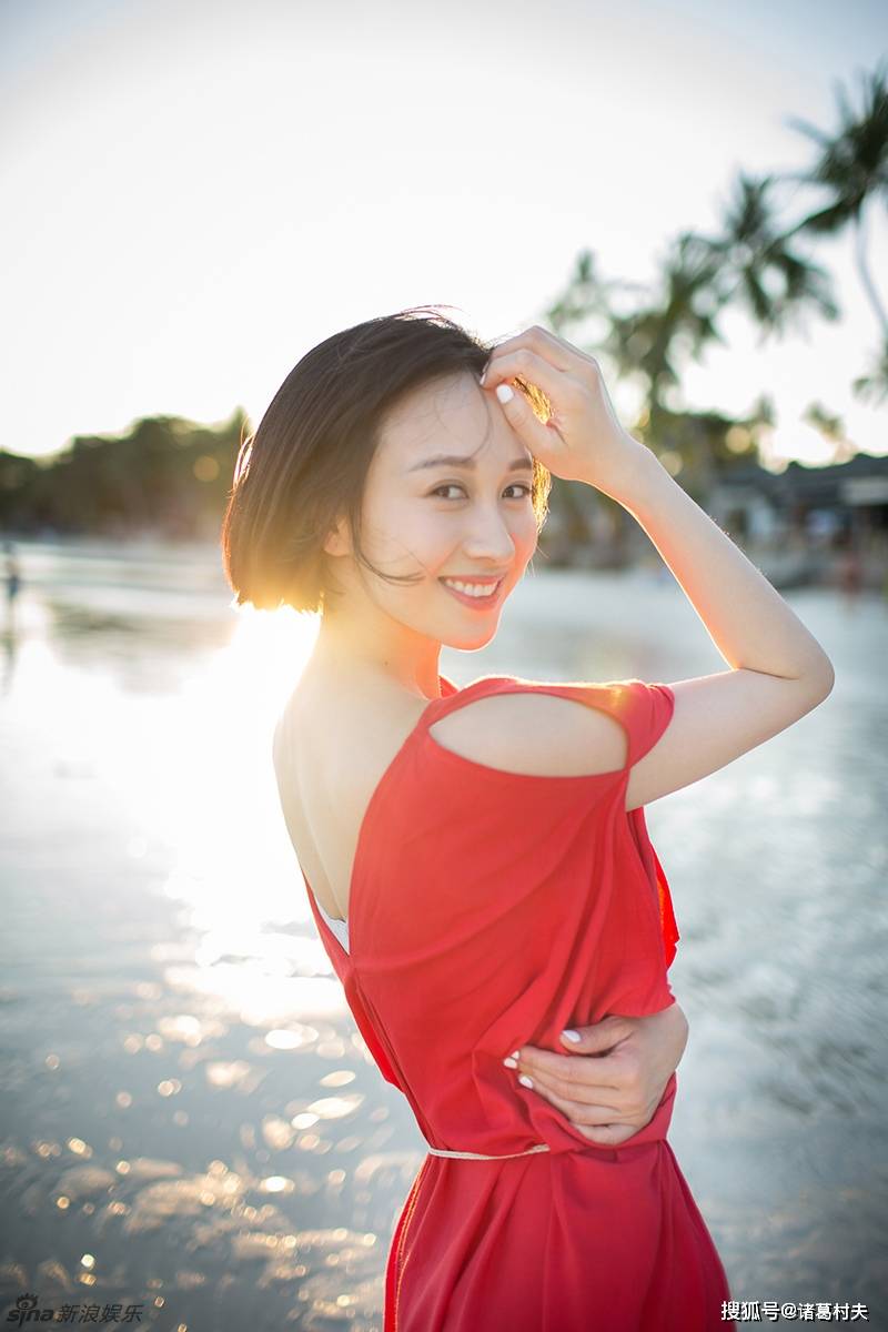 性感感感感感感!练束梅写真赏_身材_化妆_肌肤