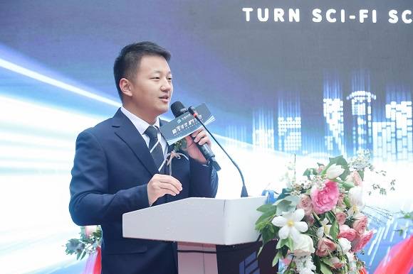 上海金桥出口加工区开发股份有限公司副董事长,总经理杜少雄,副总经理