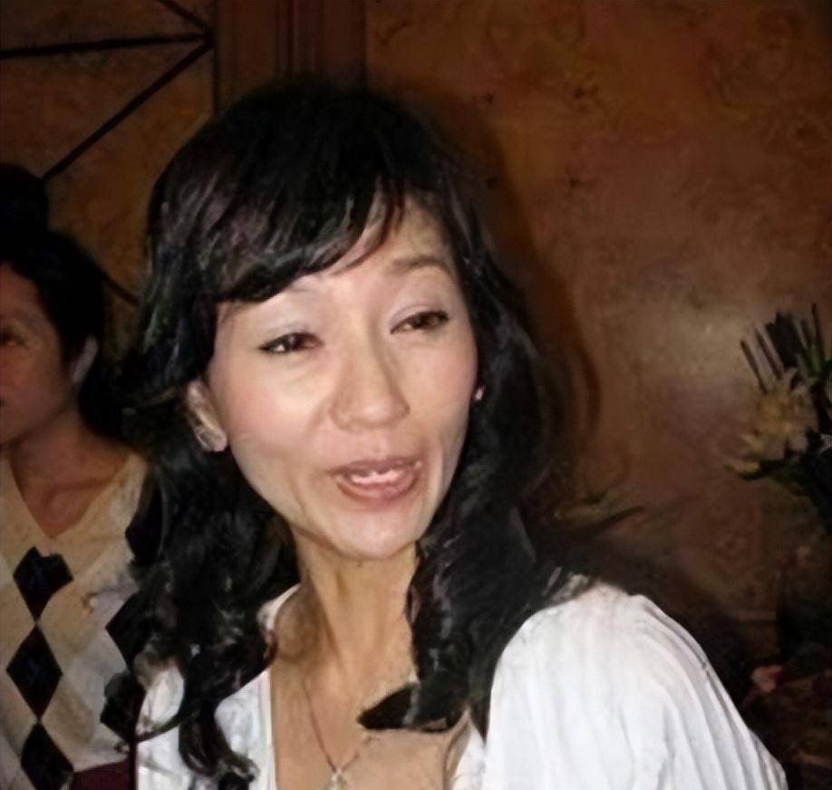 赵雅芝_叶童_进行