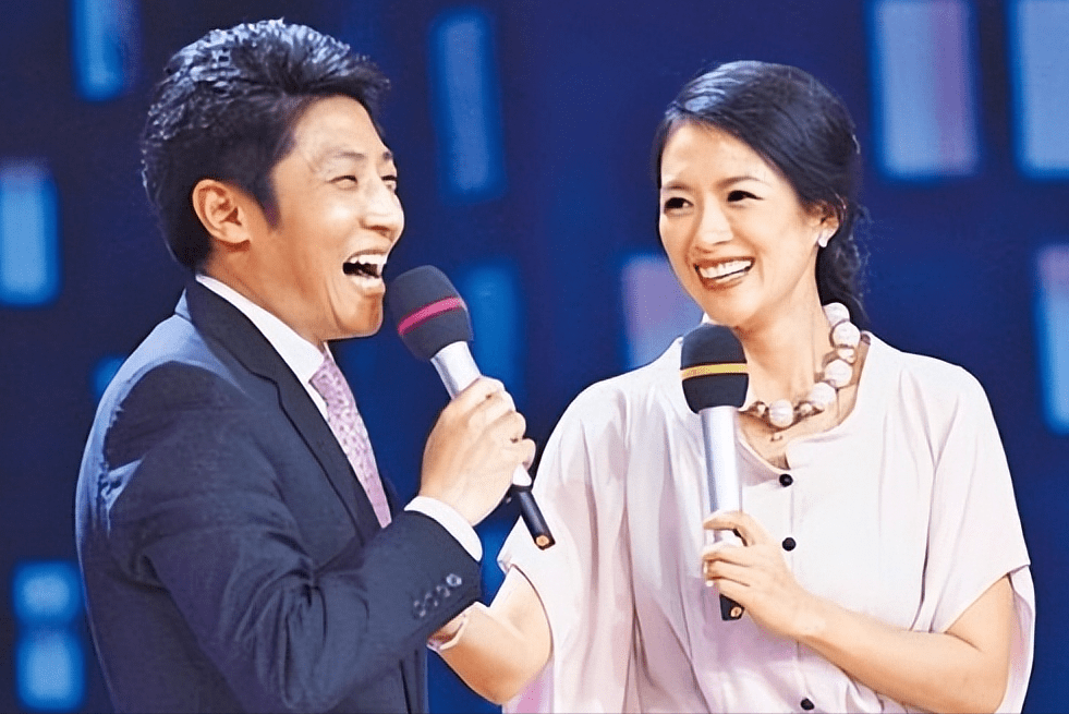 两张全家福,将朱丹与章子怡截然相反的婚姻状态,体现得淋漓尽致
