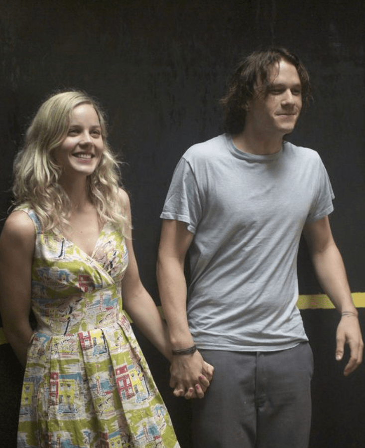 澳大利亚第一美女艾比·考尼什早期为艺术献身的电影_芬尼·布劳恩