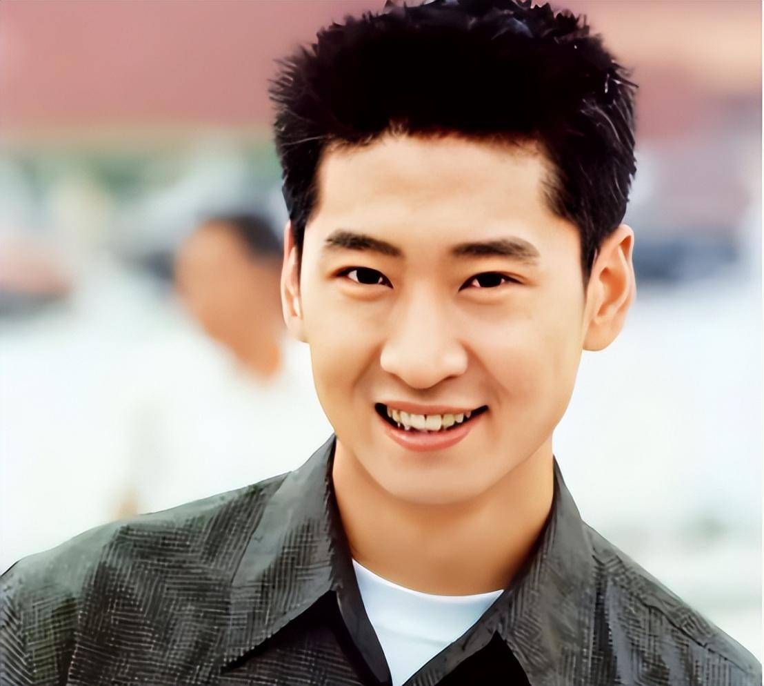 不知道他在看到周杰的这篇发文后,感受更多的是祝贺,开心,还是阴阳人