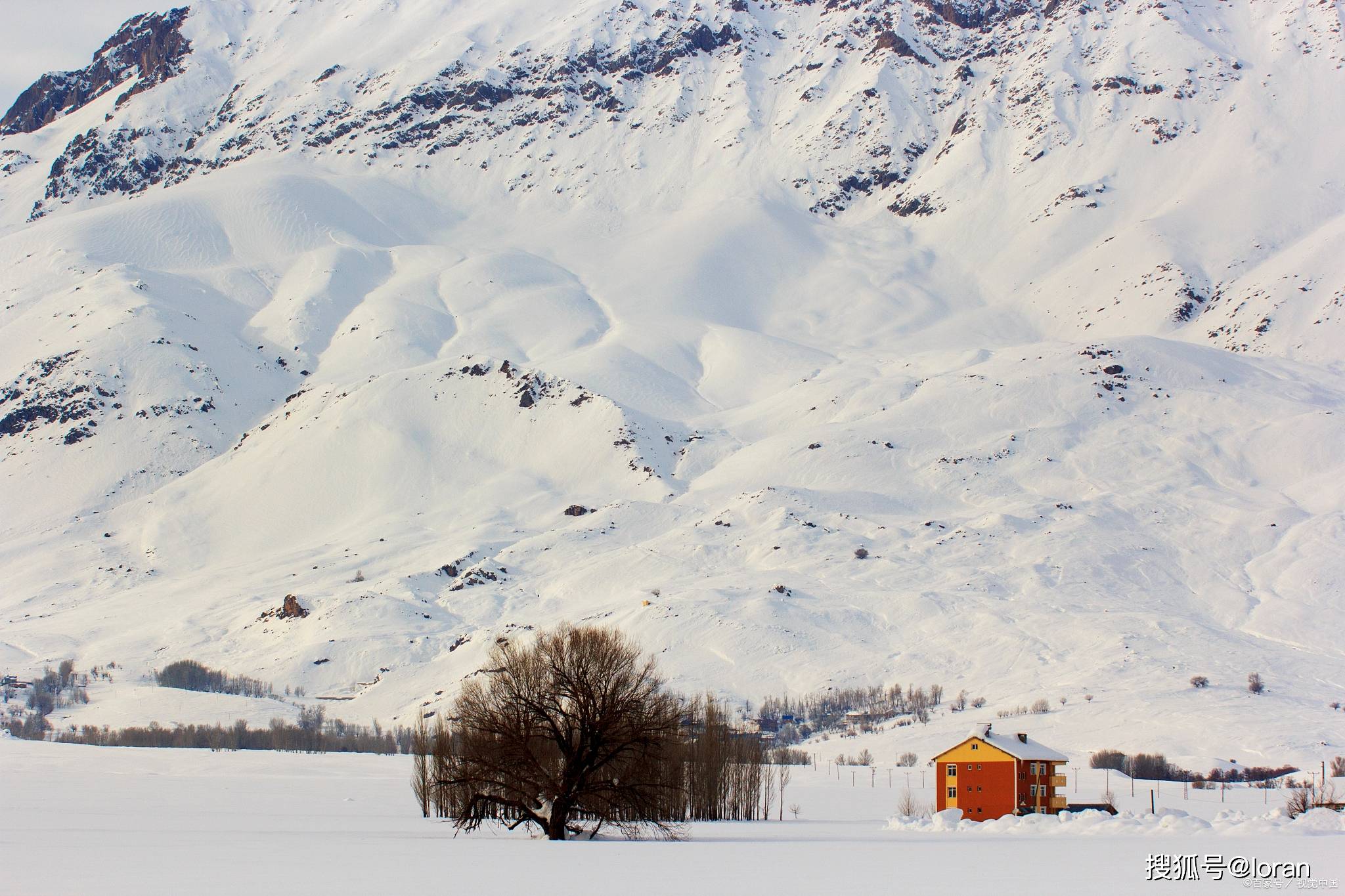 《雪国》中的温暖:与川端康成一起在冬季大雪中寻找生命的美好_意义