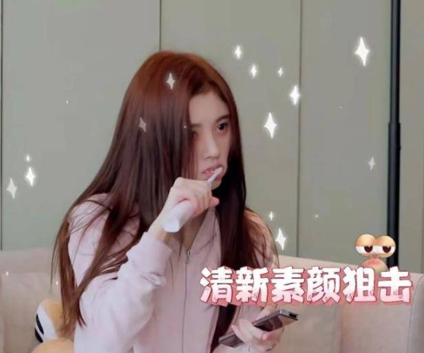面包嚼37下,这样柔弱的四千年美女鞠婧祎还能被粉丝喜欢多久?