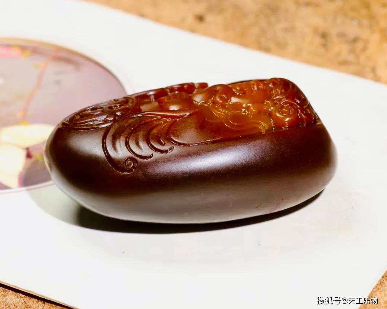 稀有罕见的红沁籽料!最难下定论的珍品和田玉!_玉质_玩家_油性