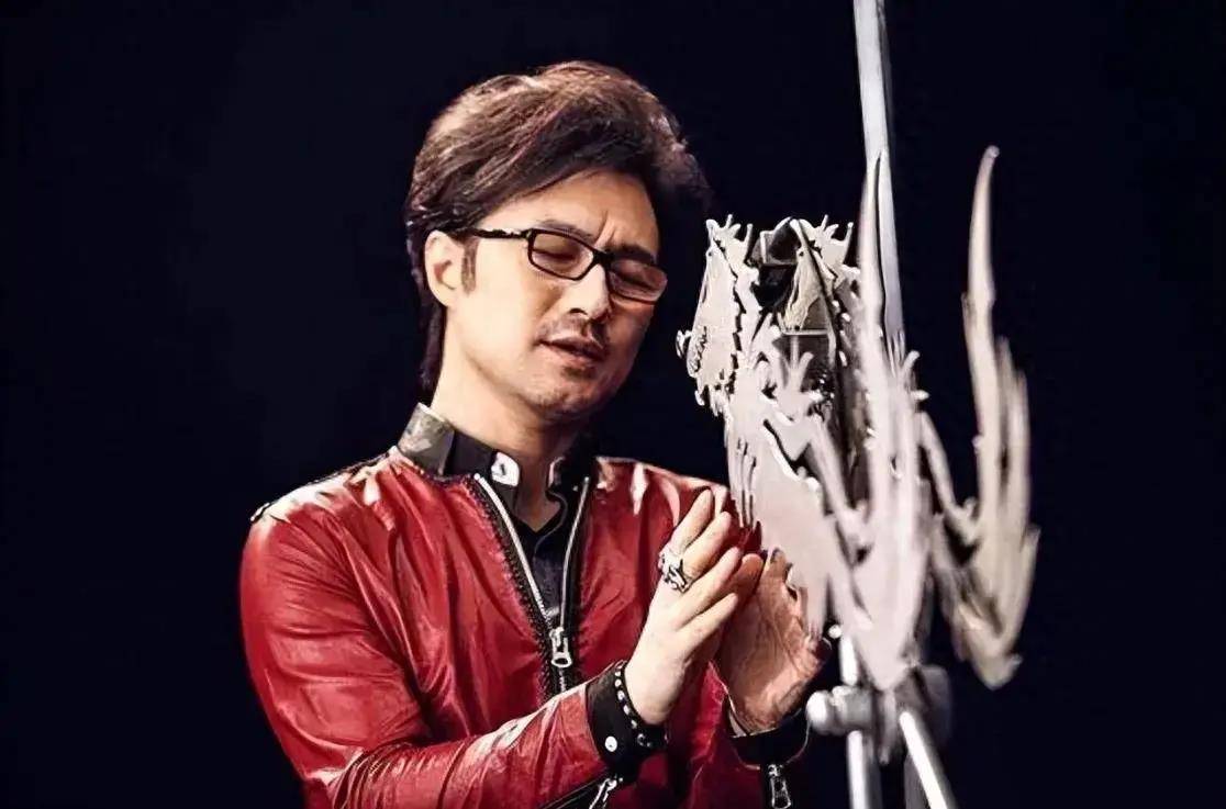 汪峰发布新歌,第一句歌词就让人摸不着头脑_情感_歌曲_人们