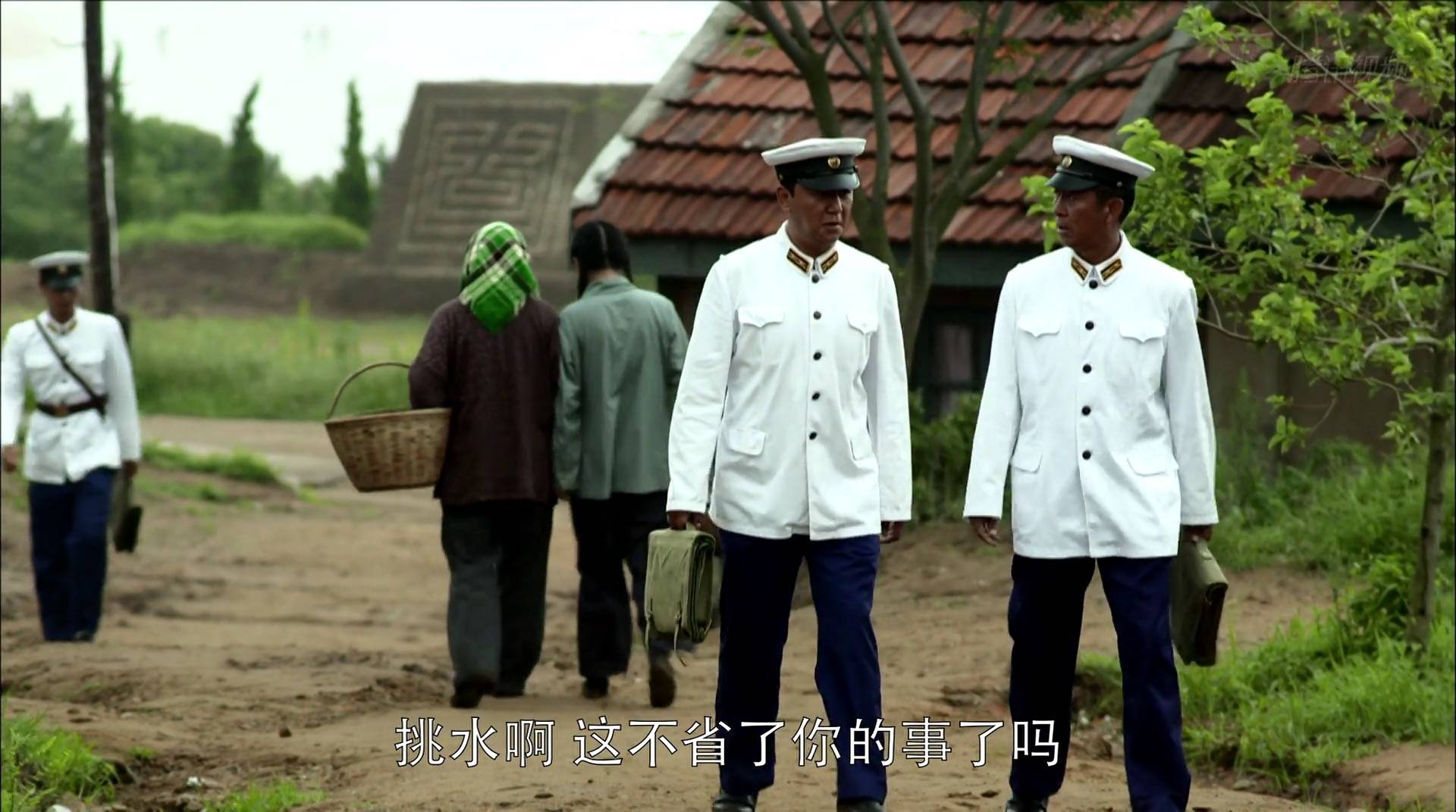 《父母爱情》安杰穿裙子去挑水闹笑话,为何会成为江德福心中的经典