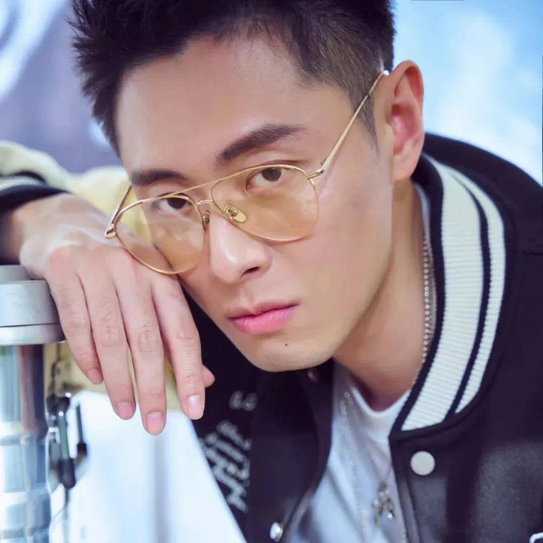 杨幂 迪丽热巴 杨紫 蔡徐坤白鹿 赵露思 向太萧敬腾 陈飞宇 戚薇夫妇