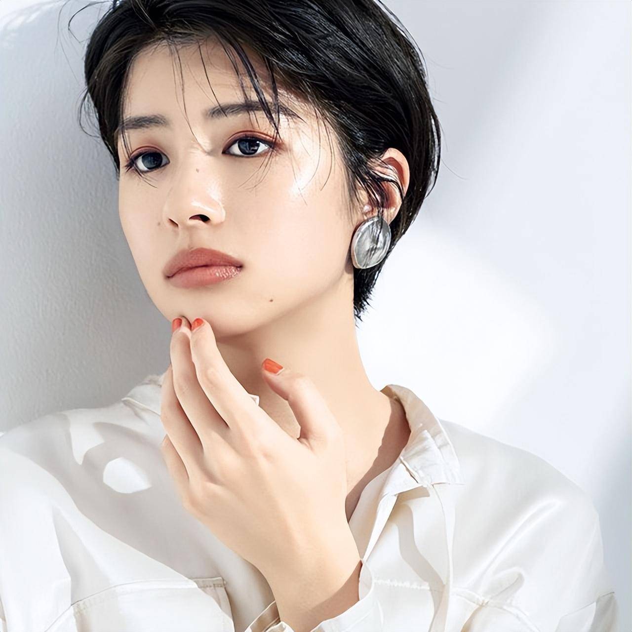 和绫野刚婚后佐久间由衣工作走向 还能继续演员&模特之路吗_合作_雏鸟