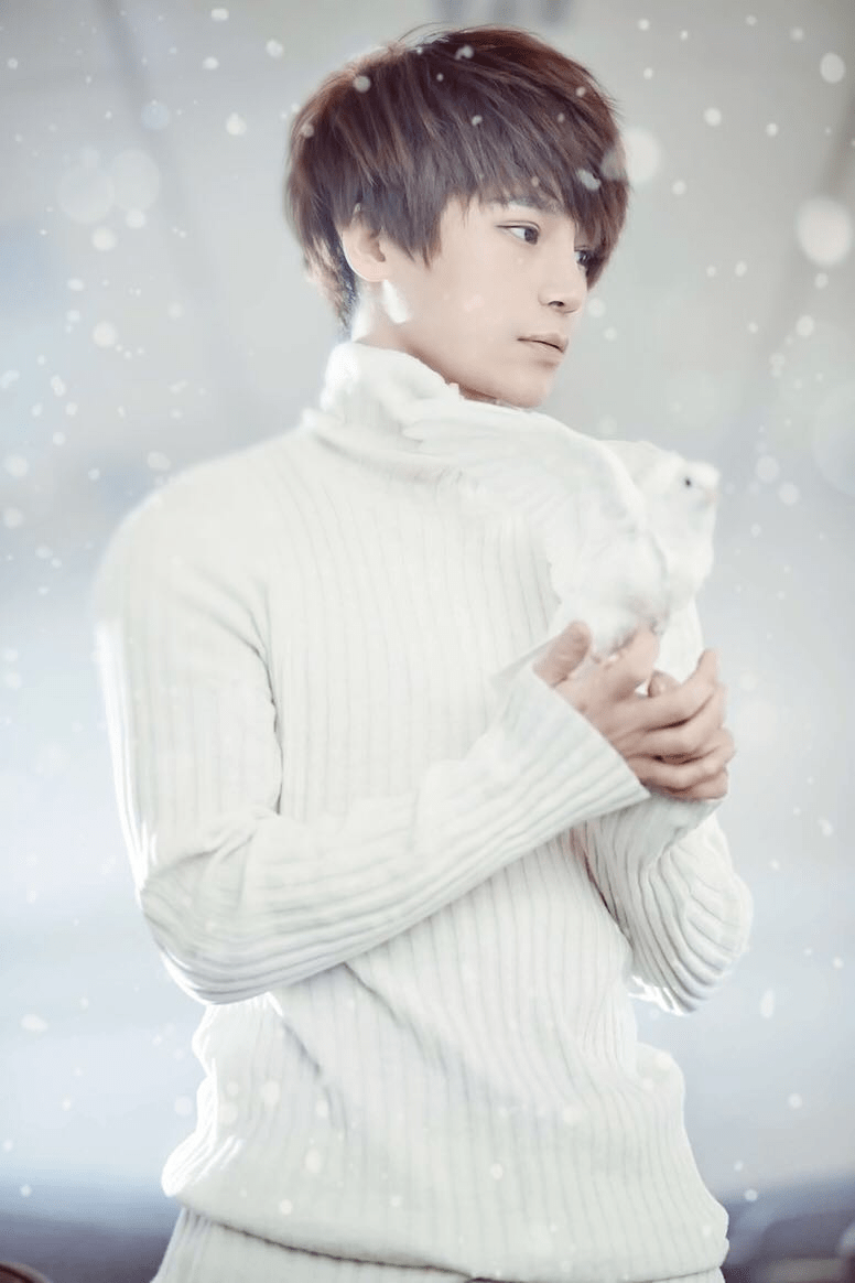 陈奕天大秀半身裸照,腹肌,马甲线,人鱼线清晰可见!_健身_生活_工作