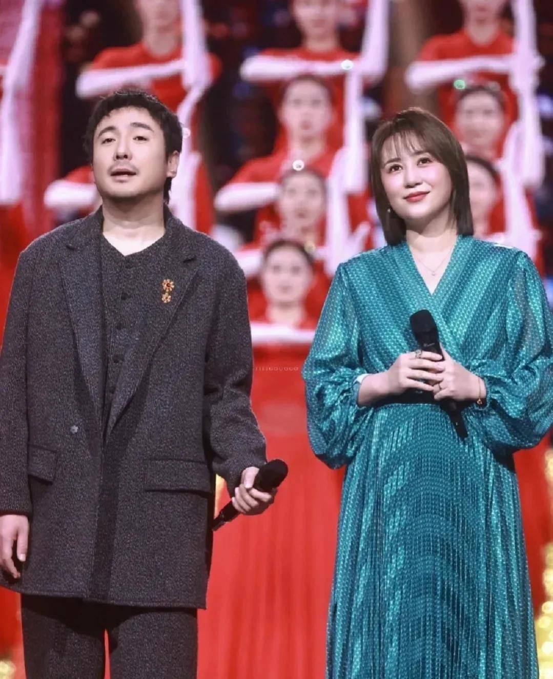 影圈顶流爱情故事,沈腾爱情长跑被逼婚,吴京孔雀开屏式追妻_谢楠_王琦