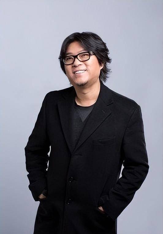 短发瘦脸似华晨宇,53岁高晓松暴瘦难辨!改头换面难道想复出?