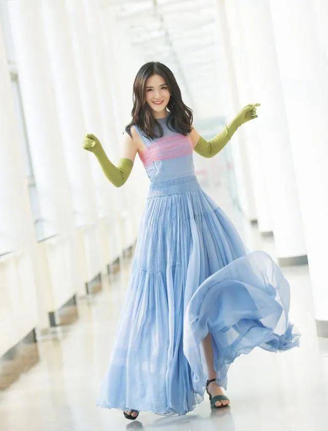 谢娜的野心有多大?为复出狂减20斤力证决心_李小冉_张杰_因为