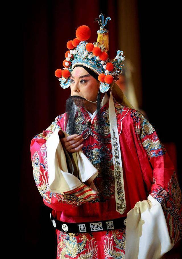 现如今京剧舞台上演出最多的于魁智老师这个年龄段的他绝对是第一人
