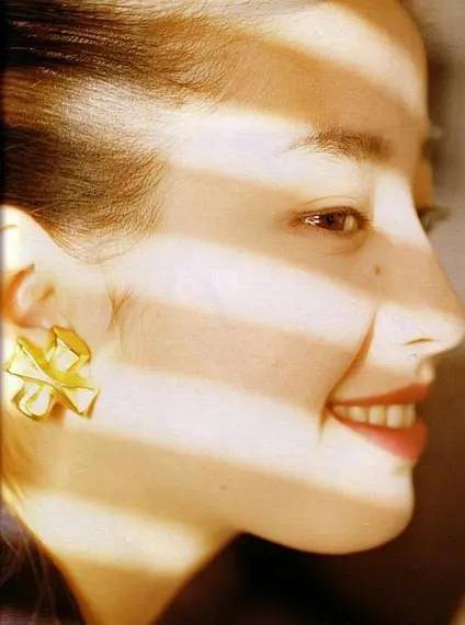 昭和神颜—宫泽理惠写真赏_身材_外表_角色